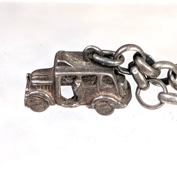 Vintage WW2 era Dutch Charm Bracelet 1941 - Picture 4 of 9